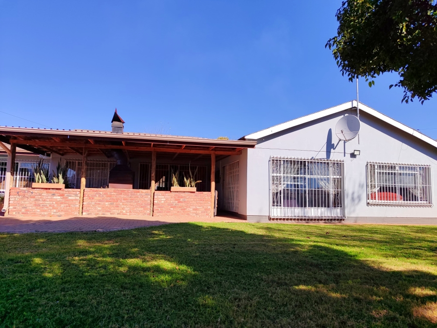 3 Bedroom Property for Sale in Meiringspark North West